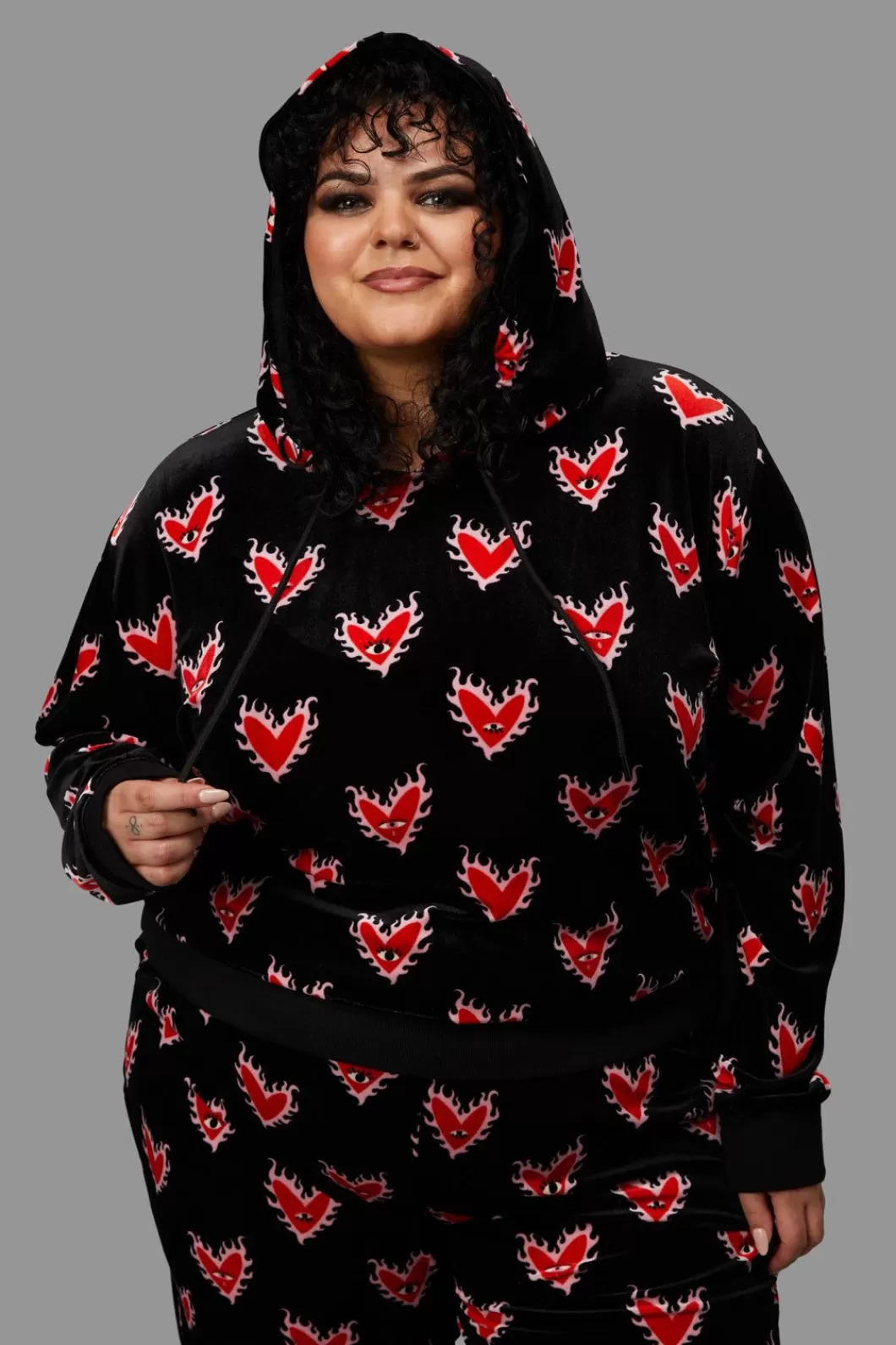 Knitwear & Cardis<Black Friday Curve Flamin Hearts Velour Hoodie