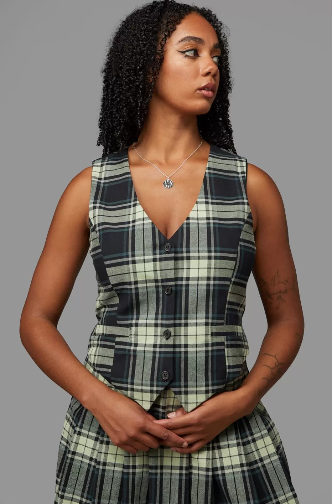 Blouses & Tops<Black Friday Haunted Bloom Tartan Vest